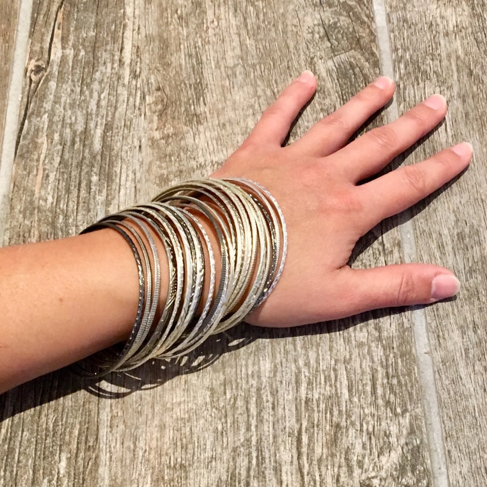 Set of 26 bracelets